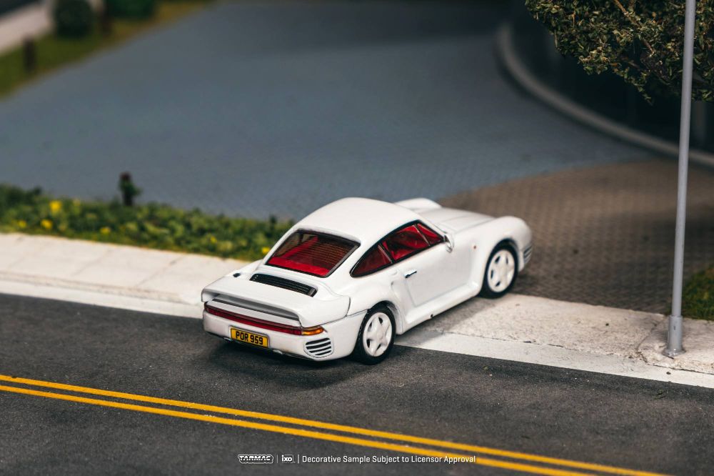Tarmac Works T64G-068-WH 1:64 PORSCHE 959 WHITE 1989 With trading Card combo set