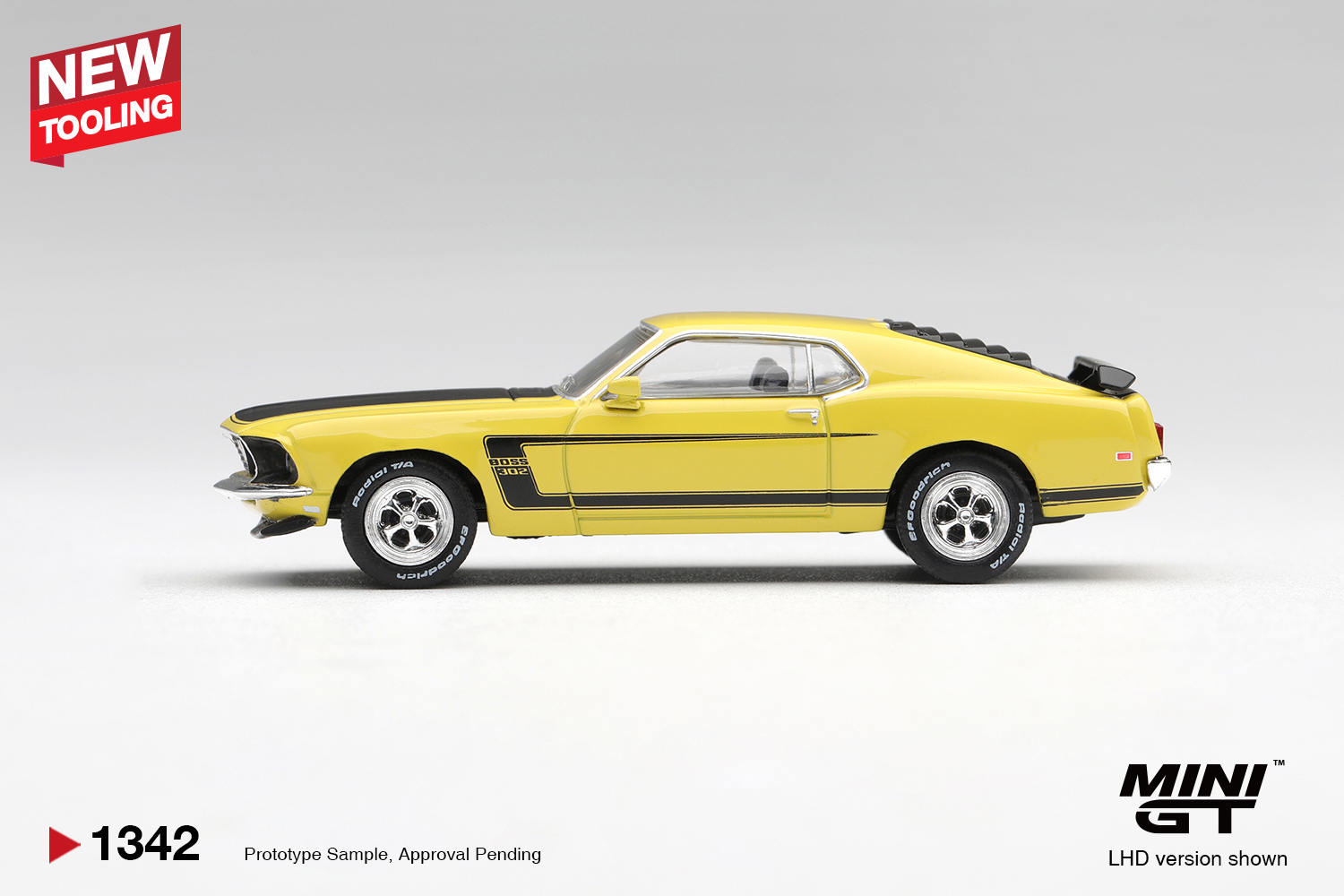 Mini GT 1342 1:64 FORD MUSTANG BOSS 302 BRIGHT YELLOW 1969