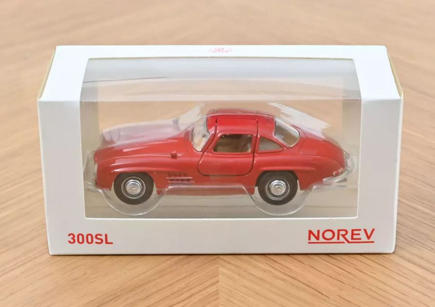Norev 351199 Mercedes Benz 300 SL 1954 Feuerwehrrot Jet-car 1:43
