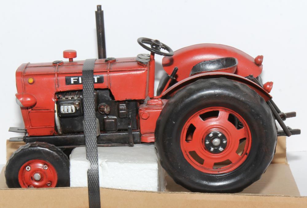 TinPlates/Minichamps Q557-1 Fiat 315 1968 orange/schwarz