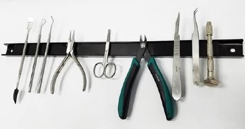Squadron 10264 Werkzeug Magnet Aufhängung/Tool Magnet Strip