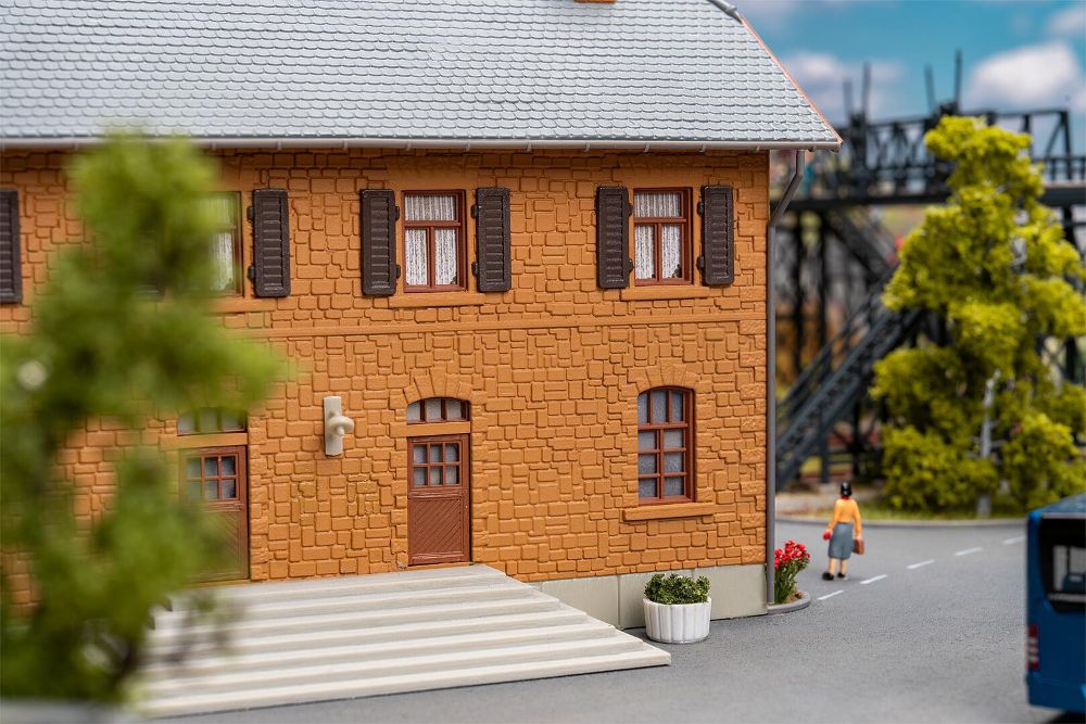 Faller 190095 Aktions-Set Bahnhof Eisele an der Halde 1:87 Spur H0