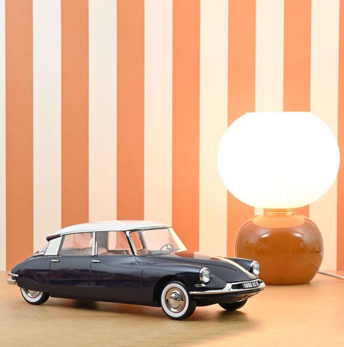 Norev 121579 Citroën DS 19 1955 Violet und Beige 1:12 Standmodell