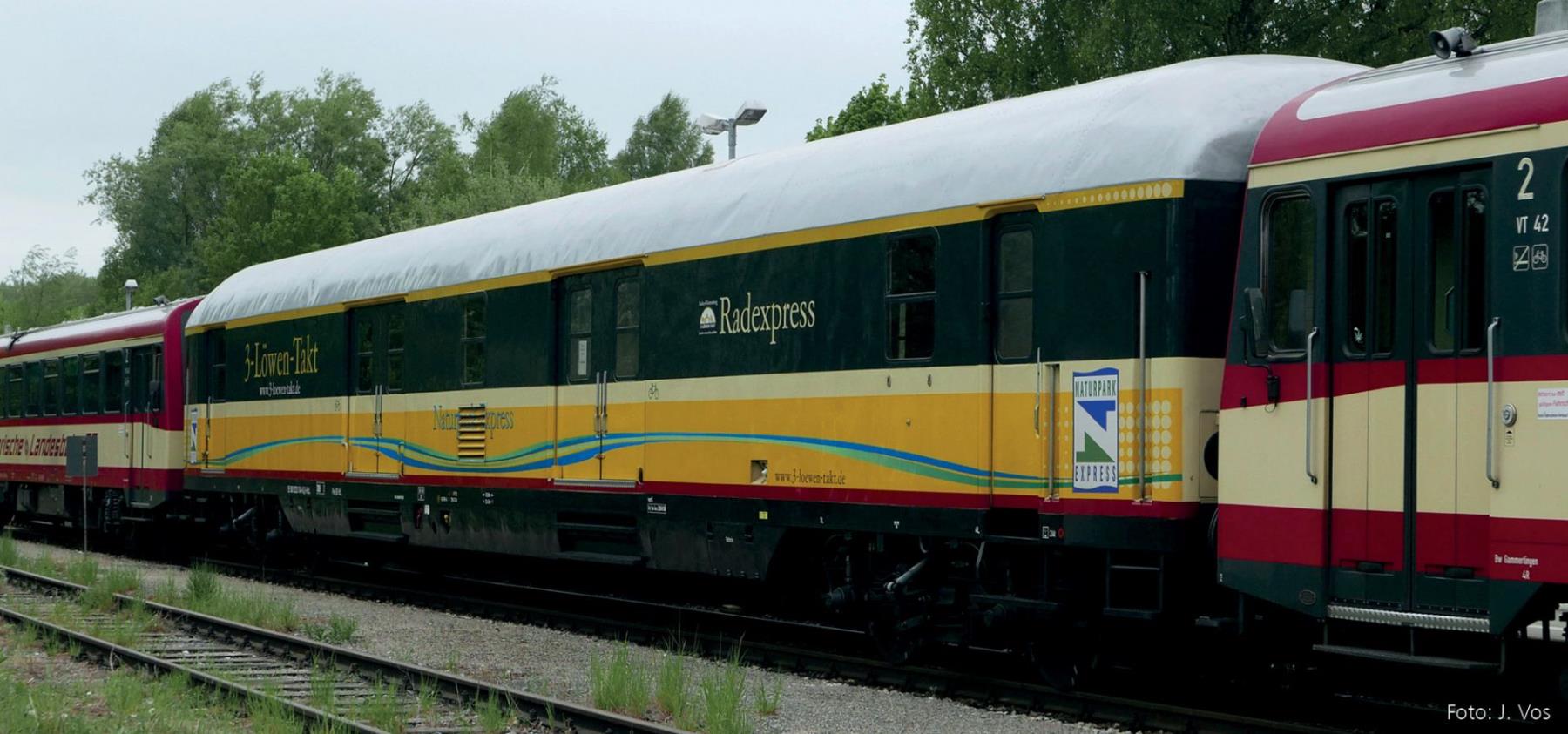 Tillig 74990 Bahnpostwagen Naturpark-Express HzL 1:87 Spur H0