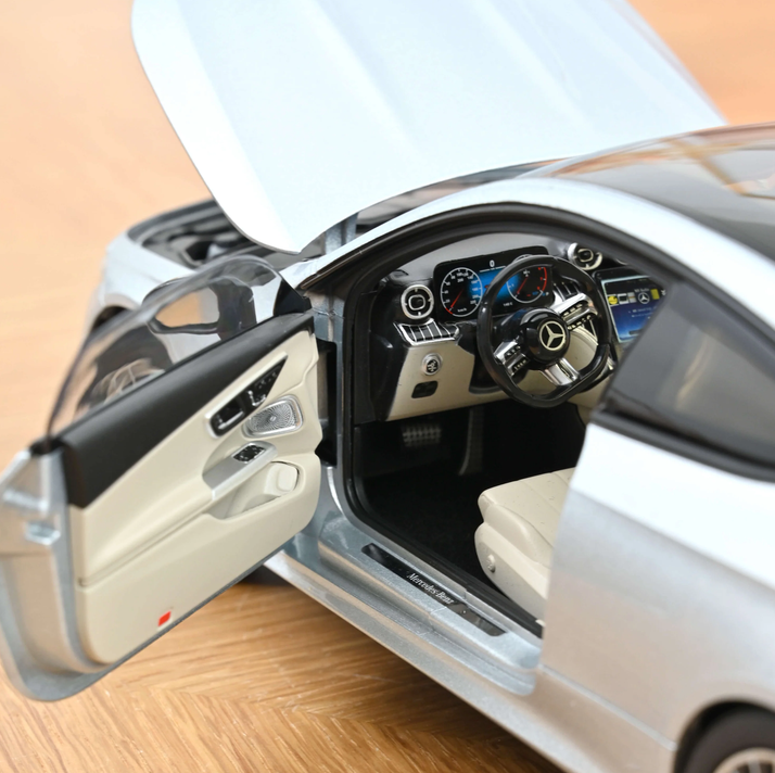 Norev 183939 MB CLE Coupé 2024 Hightechsilber metallic 1:18 NEU