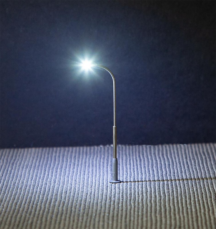 Faller 272120 LED-Straßenbeleuchtungen, Peitschenleuchte, 3 Stück 1:160 Sp