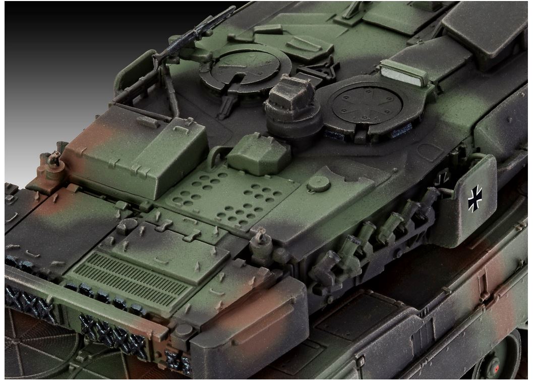 Revell 03355 Leopard 2A7V 1:72 Modellbausatz Neu OVP
