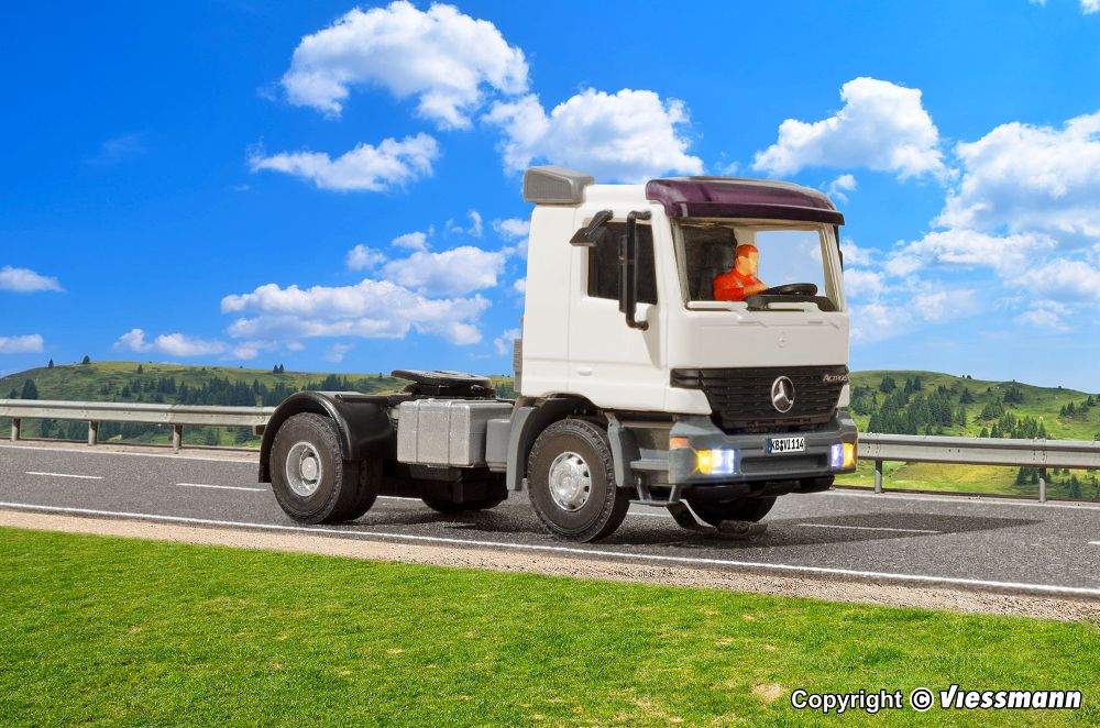 Viessmann 8114 MB ACTROS 2-achs Sattelschlepper Basis 1:87 Spur H0