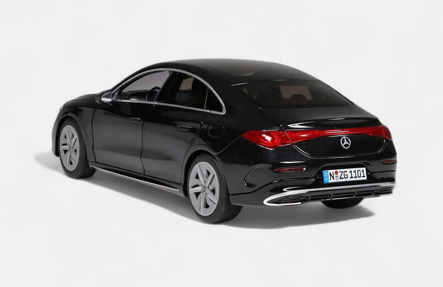 NZG 110100051 Mercedes-Benz CLA Coupé HEV kosmosschwarz 1:18