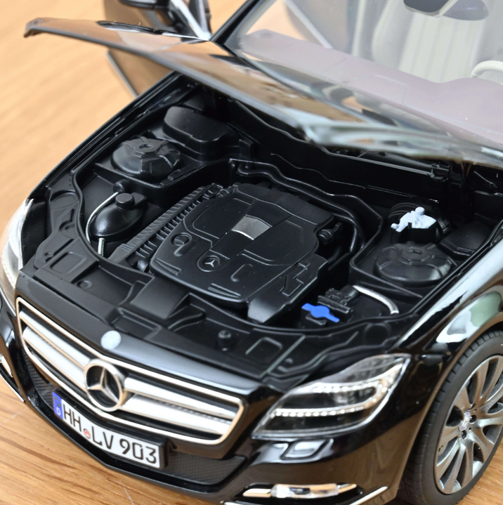 Norev 183944 MB CLS Shooting Brake 2011 Obsidianschwarz metallic 1:18