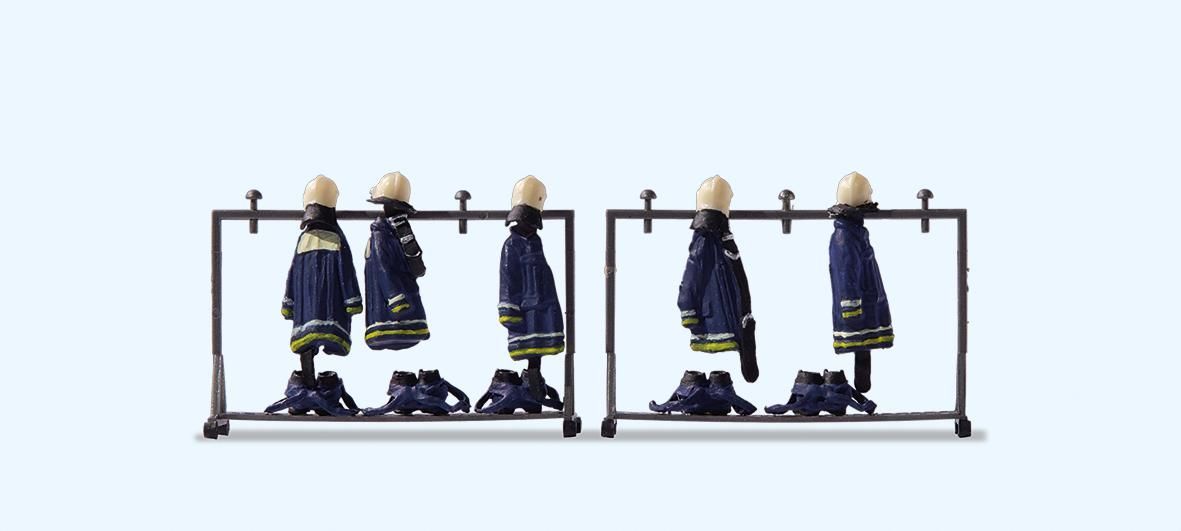 Preiser 17719 Blaue Feuerwehruniformen auf zwei Ständern Spur H0