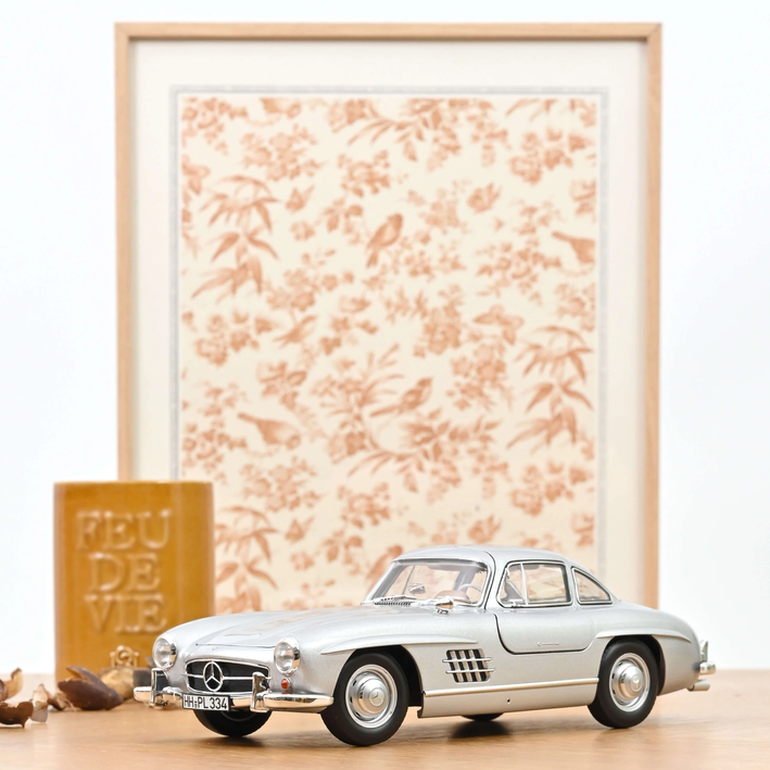 Norev 183857 Mercedes-Benz 300 SL 1954 Silber 1:18 Standmodell