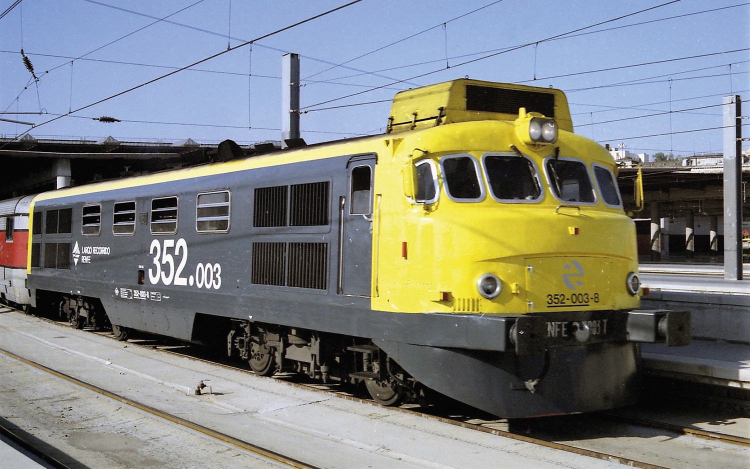 Arnold HN2674 RENFE, Diesellokomotive 352-003 „Virgen del Perpetuo Socorro