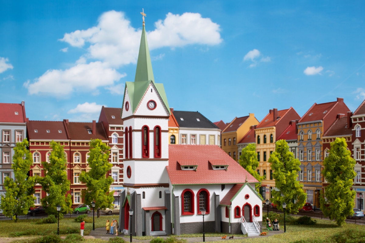 Auhagen 11370 Stadtkirche - Spur H0 - Bausatz - Neu - OVP
