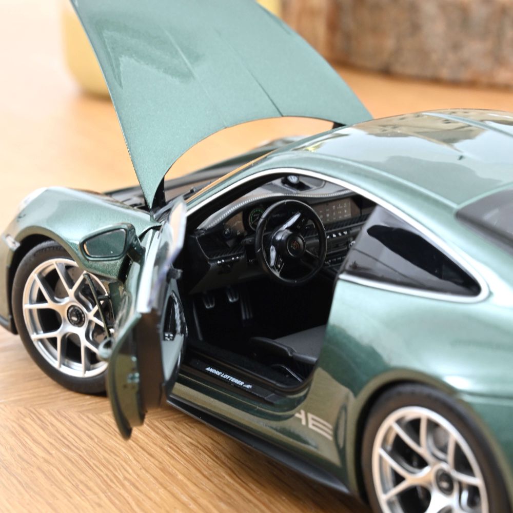 Norev 187472 Porsche 911 S/T 2023 Malachitgrünmetallic 1:18 NEU