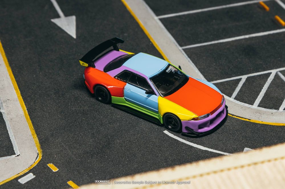 Tarmac Works T64G-061-SEAN 1:64 NISSAN GT-R (R32) SEAN WOTHERSPOON 2025