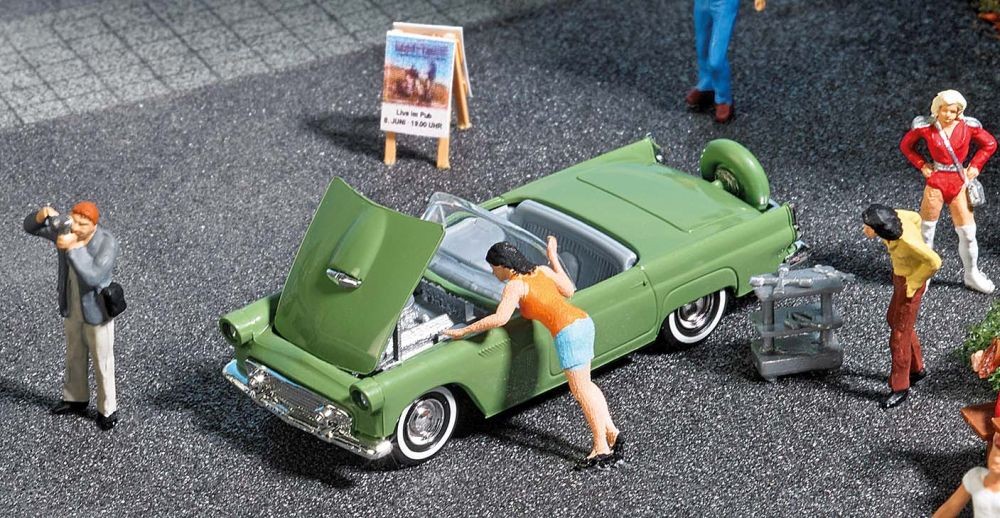 Busch 7826 Motorshow mit Figur