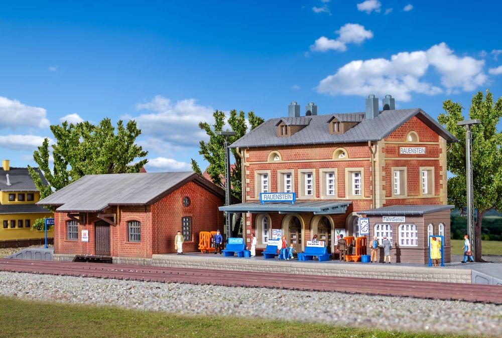 Kibri 37396 N Bahnhof Rauenstein mit Güterschuppen