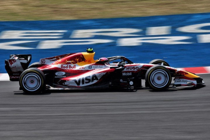 Minichamps 117260330 LIAM LAWSON JAPANESE GP 2026 1:18