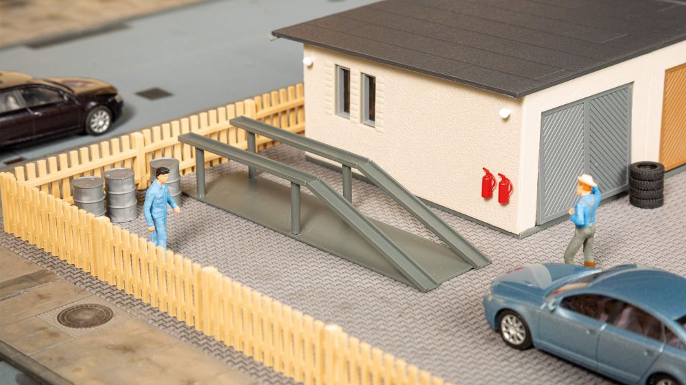 Auhagen 11484 Garagen mit Zubehör 1:87 Spur H0 Bausatz NEU OVP