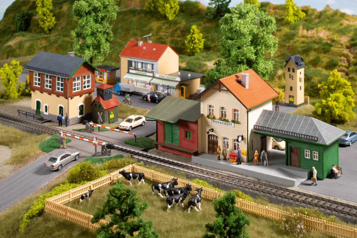 Auhagen 15105 Set Bahnhof Hohendorf - Spur H0 - Bausatz - Neu - OVP
