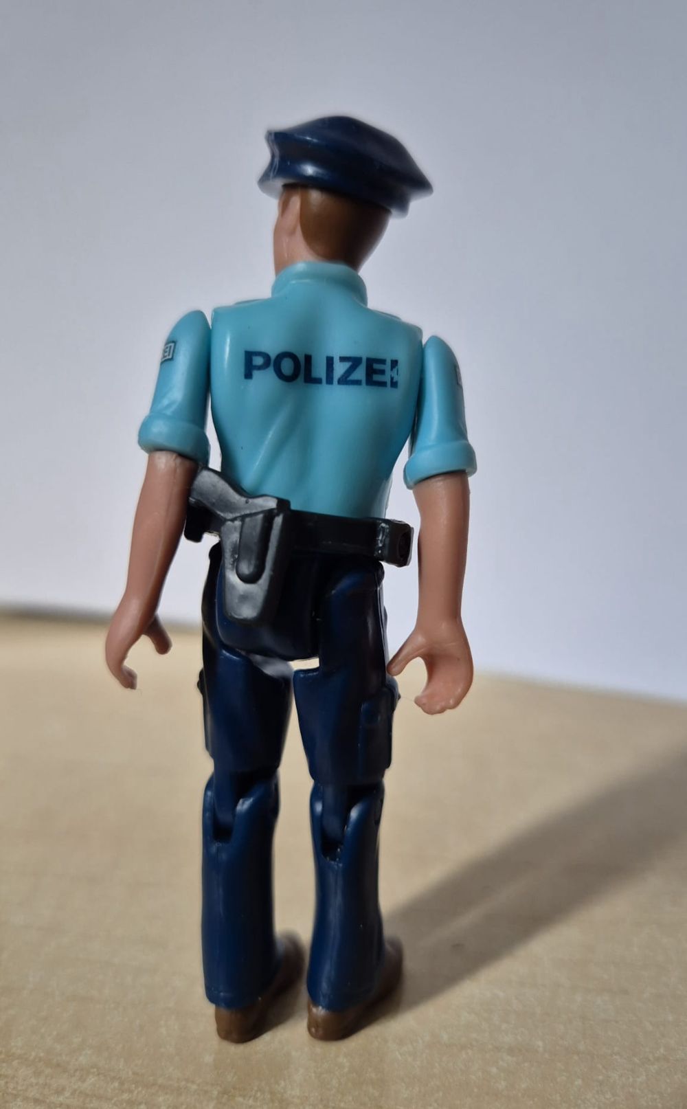 ArsTECNICA POLIZIST Polizist Miniaturfigur Spur G NEU