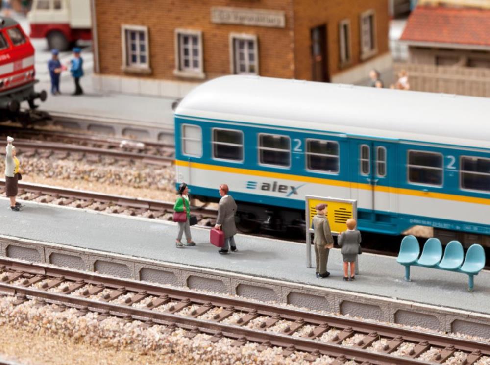 Noch 66010 Universal Bahnsteig 3er Set