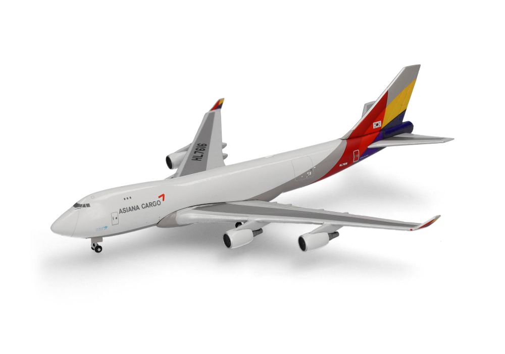 Herpa 538848 Asiana Cargo Boeing 747-400F – HL7616 1:500 NEU