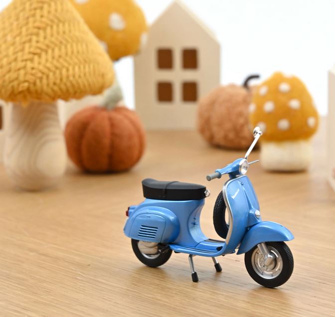 Norev 182100 Vespa 125 Primavera 1968 Blau Metallic 1:18 Neu OVP