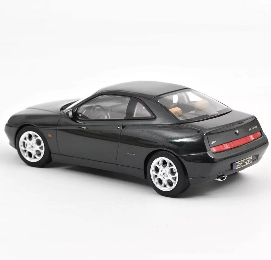 Norev 187842 Alfa Romeo GTV 2001 Coventry Grün metallic 1:18 NEU