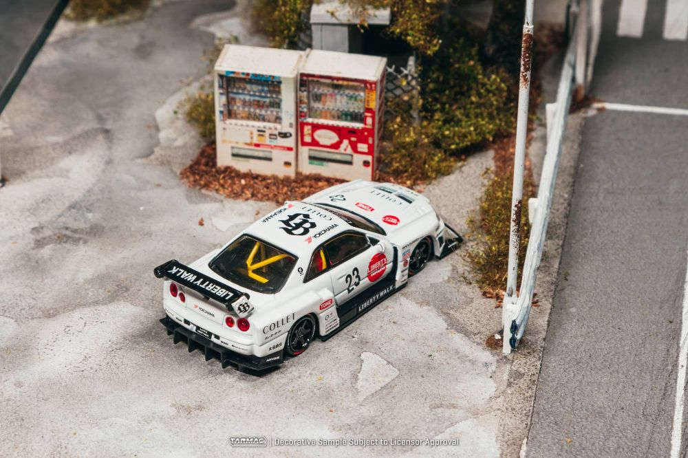 Tarmac Works T64-104-WH 1:64 NISSAN SKYLINE GTR (R34) LB SUPER SILHOUETTE COLLET