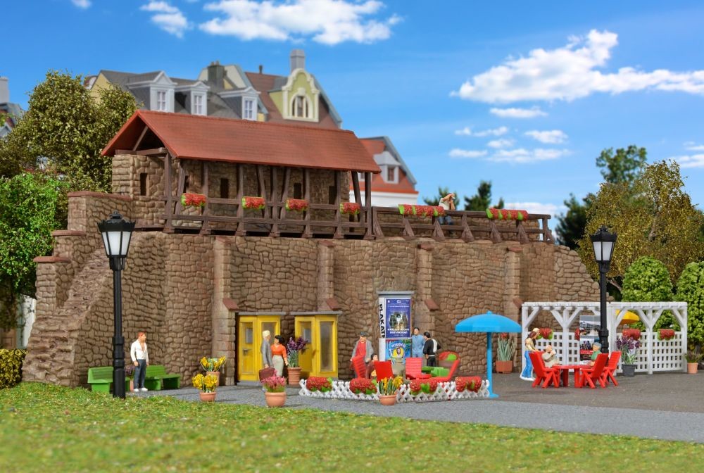 Kibri 38916 H0 Stadtmauer mit Kleingarten in Weil