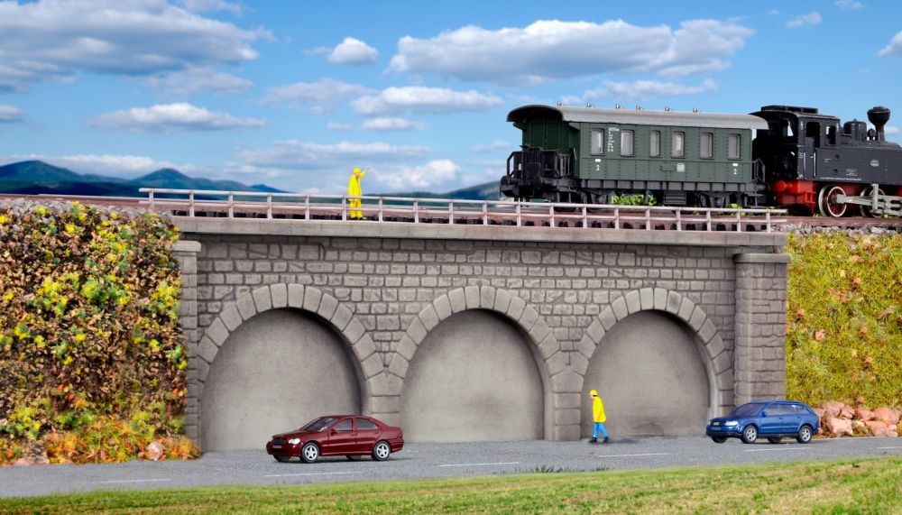 Kibri 37670 N/Z Gemauerter Bahndamm, eingleisig