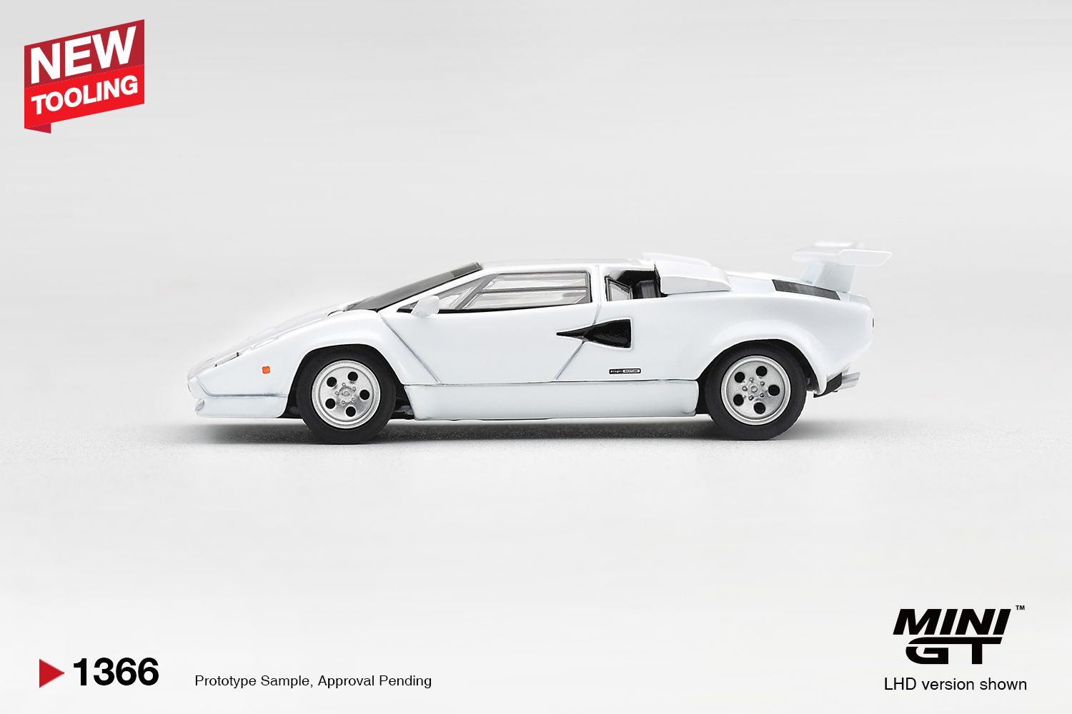 Mini GT 1366 1:64 LAMBORGHINI COUNTACH LP500S BIANCO 1982