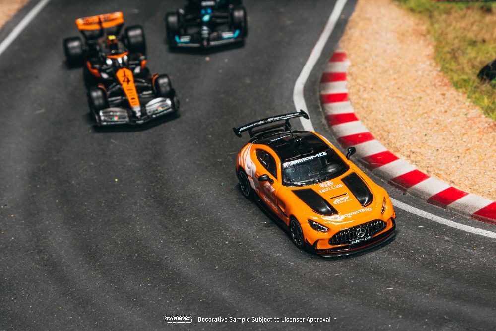 1:64 MB AMG GT BLACK SERIES SAFETY CAR F1 BRITISH GP 2025