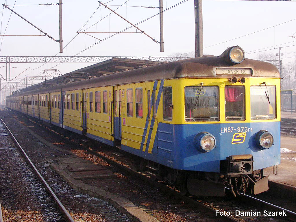 Piko 51466 E-Triebzug EN57 PKP SKM V + DSS PluX22