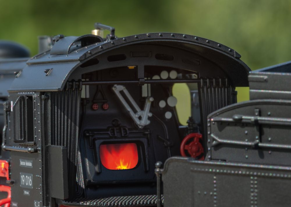 Märklin 38190 Dampflok BR 19.0 "Sachsenstolz" (DR/DDR) Spur H0