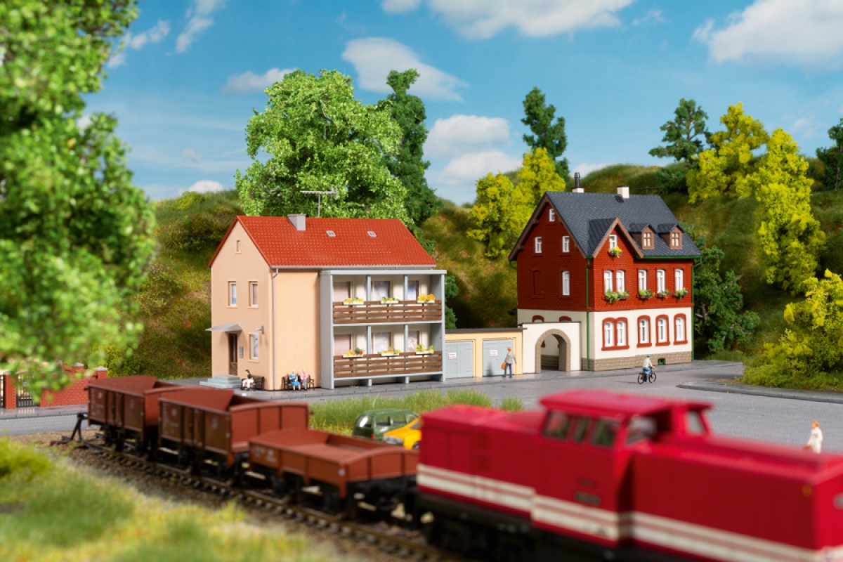 Auhagen 15307 Set Bahnhof Neschwitz - Spur TT - Bausatz - Neu - OVP
