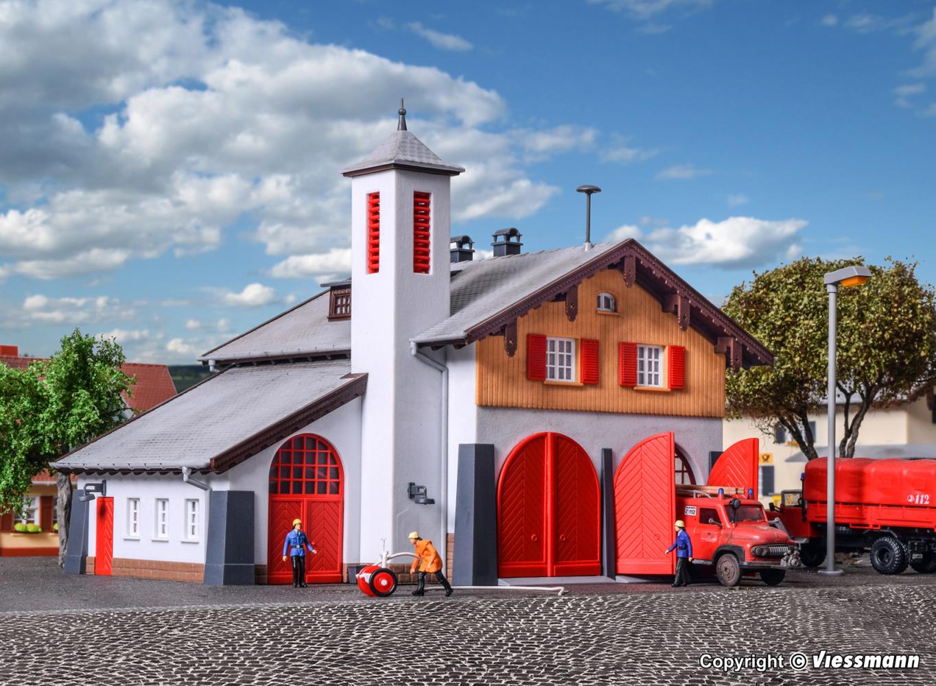 Kibri 39214 Feuerwehr mit Dorfgemeinschaftshaus 1:87 Spur H0