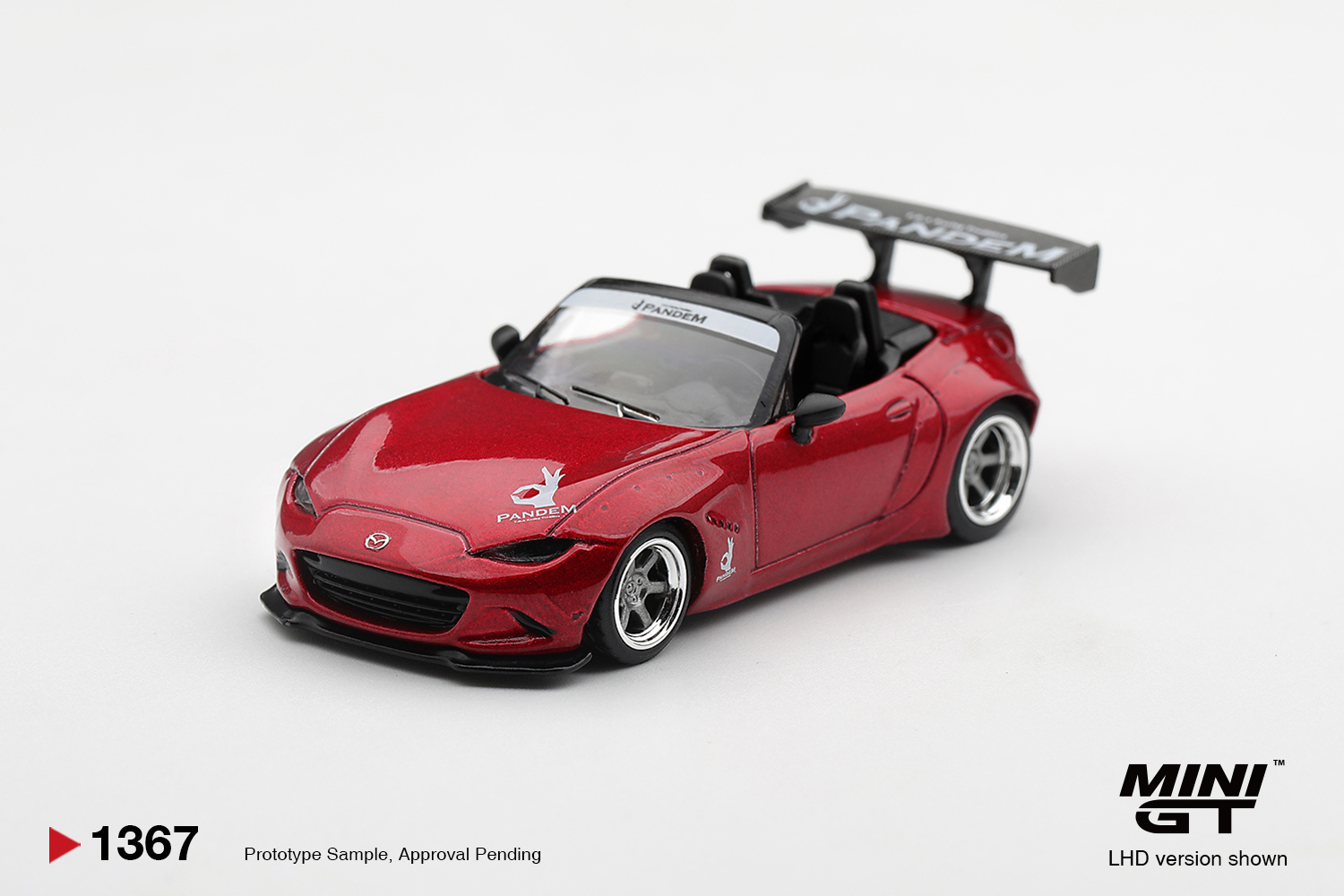 Mini GT 1367 1:64 MAZDA MX-5 (ND) PANDEM KODO RED 2015