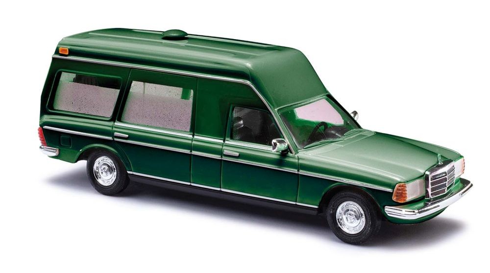 Busch 52202 Mercedes-Benz VF 123 Miesen, Krankenwagen, Grün