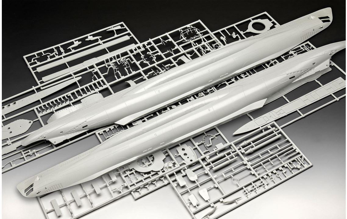 Revell 05163 German Submarine Type VII C/41 Platinum Edition 1:72