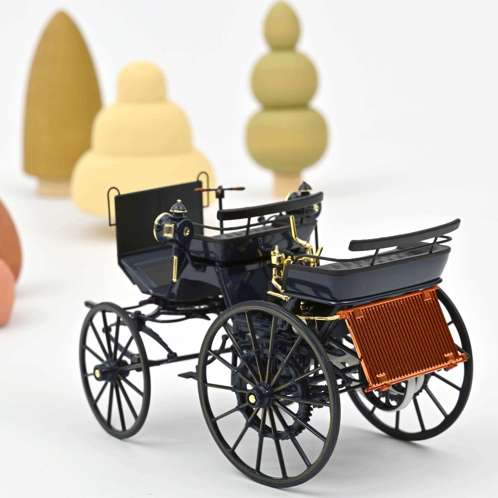 Norev 183700 Daimler Motorkutsche 1886 Dunkelblau 1:18 NEU OVP