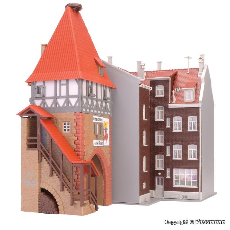 Kibri 12507 Hotel Ritter mit Stadttor - Spur H0 - Bausatz - Neu - OVP