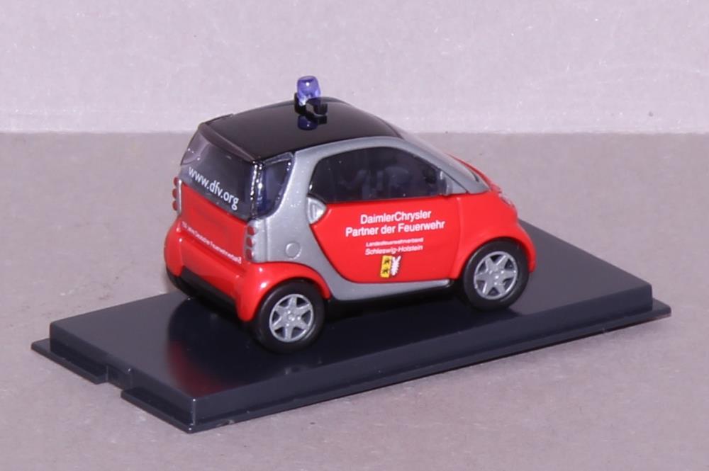 Busch 489315 Smart City Coupe Feuerwehr Schleswig-Holstein - 1:87