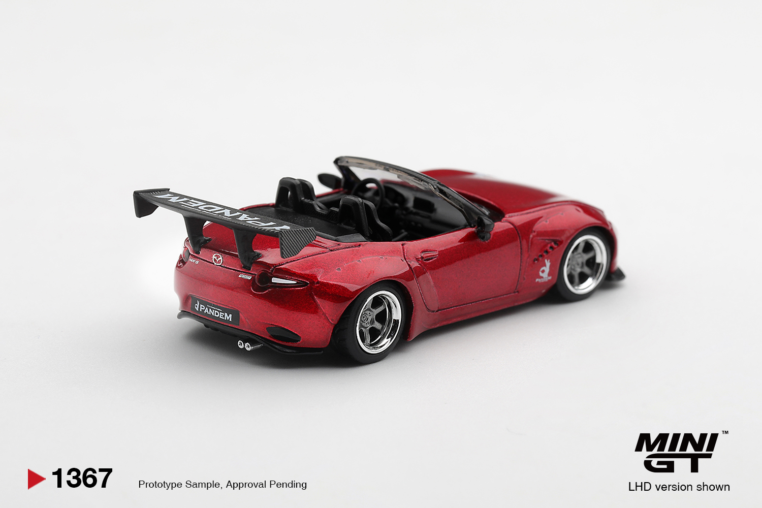 Mini GT 1367 1:64 MAZDA MX-5 (ND) PANDEM KODO RED 2015