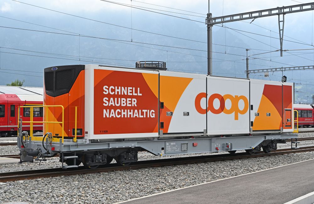 Bemo 2692115 RhB Sb 65615 mit Klimacontainer "Coop" 2L-GS/DC Spur H0