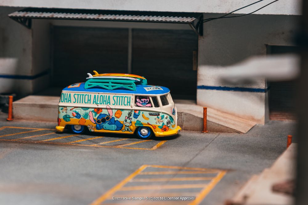 Tarmac Works T64S-005-LS 1:64 VW TRANSPORTER T1 PANEL VAN LILO & STITCH 2025