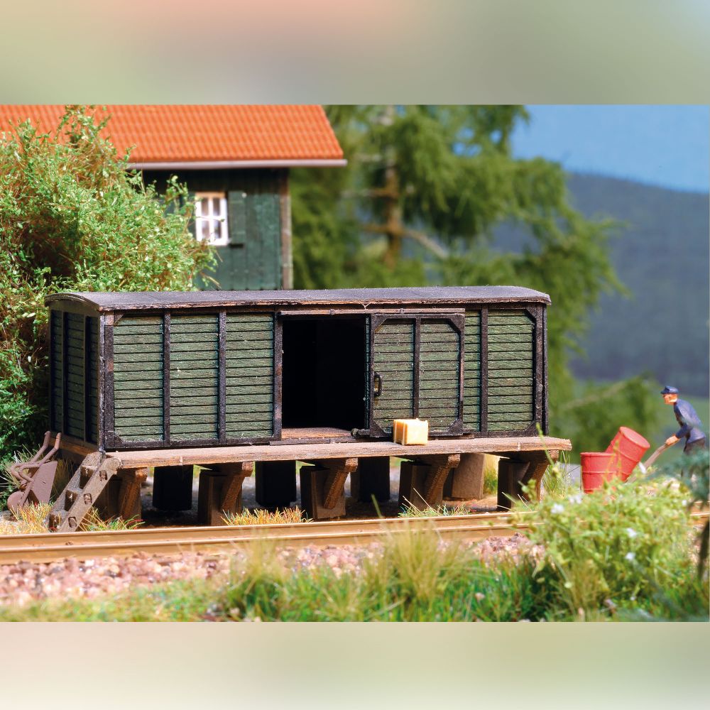 Busch 8829 Behelfsschuppen mit Rampe 1:120 Spur TT Bausatz