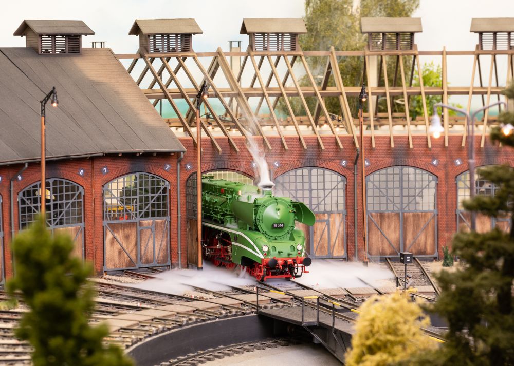 Märklin 55128 Schnellzug-Dampflokomotive 18 314 DR/DDR Spur 1